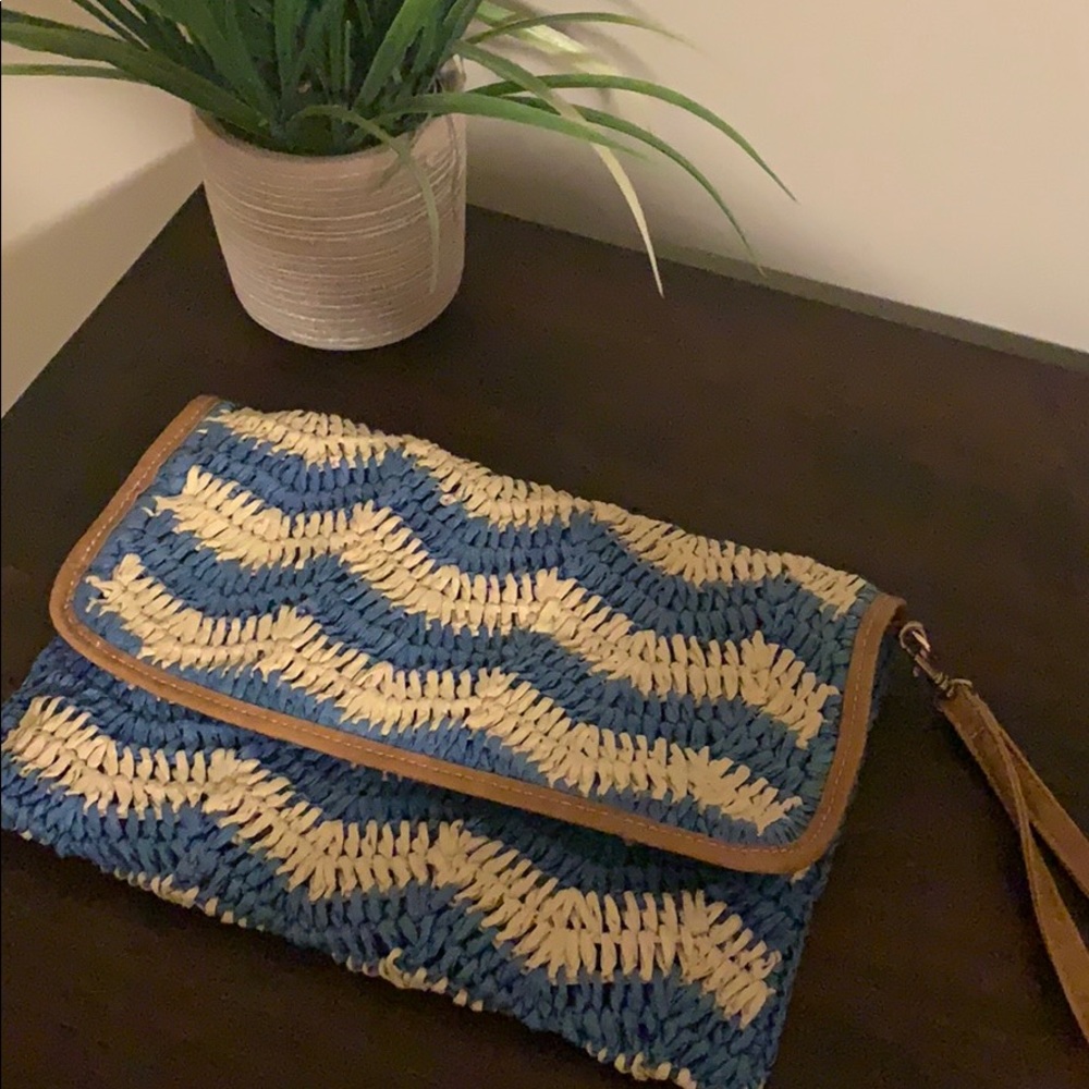 Shiraleah Straw Wristlet/Clutch purse